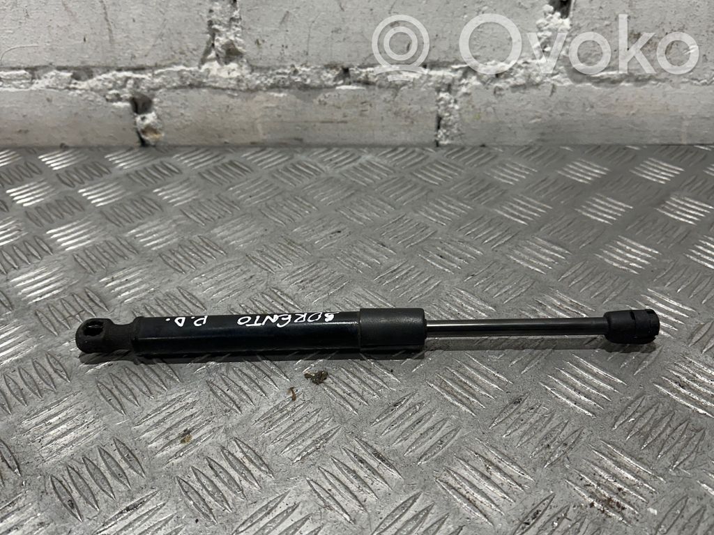 KIA Sorento Siłownik maski przedniej 