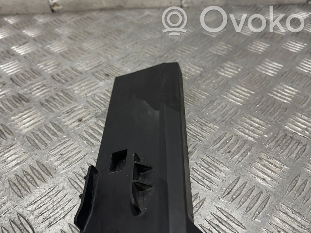 Muu moottoritilan osa   7576276