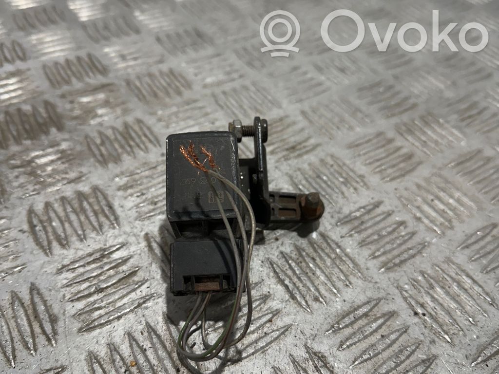 BMW 5 E60 E61 Air suspension front height level sensor 