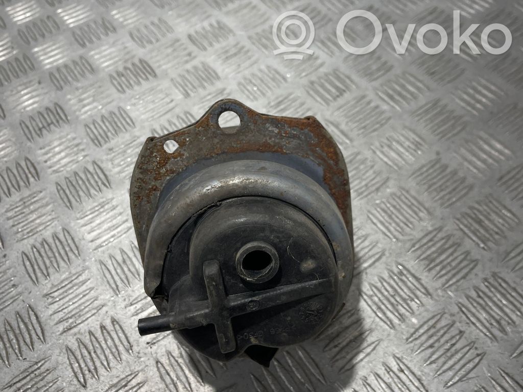 BMW X5 E70 Variklio pagalvė 