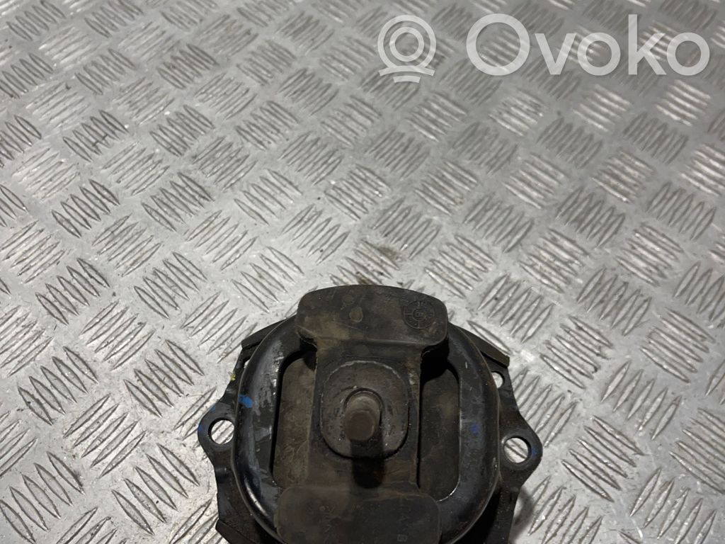 BMW X5 E70 Engine mount bracket 