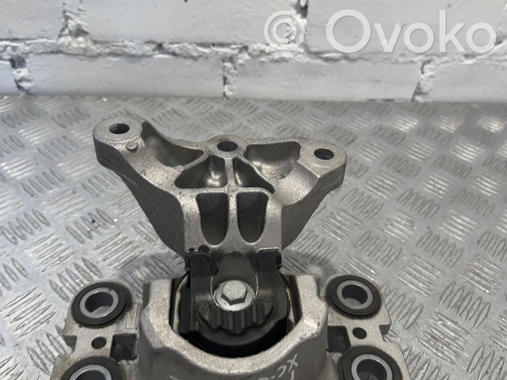 Volvo XC60 Engine mount bracket 