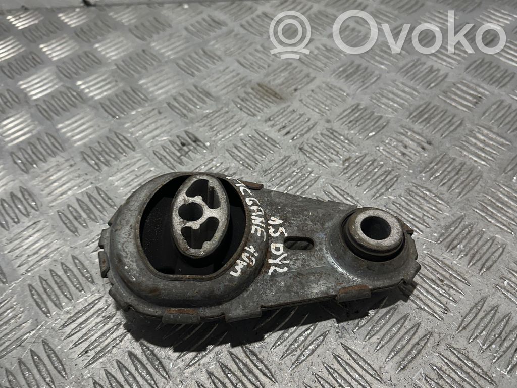 Renault Megane III Engine mount bracket 