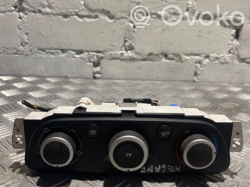 Renault Megane III Climate control unit 