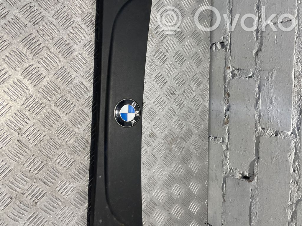 BMW 5 E60 E61 Engine cover (trim) 