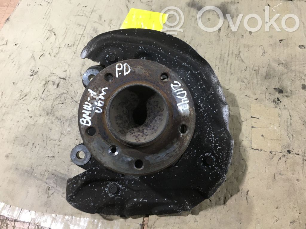 BMW 1 E82 E88 Front wheel hub 