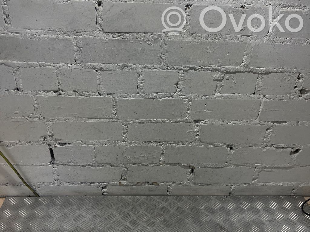 Audi Q7 4L Listwa / Uszczelka szyby drzwi tylnych 