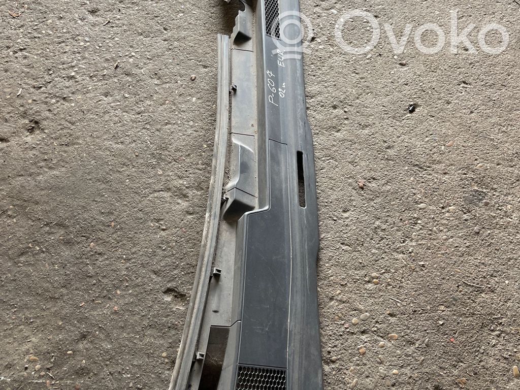 Peugeot 607 Wiper trim 