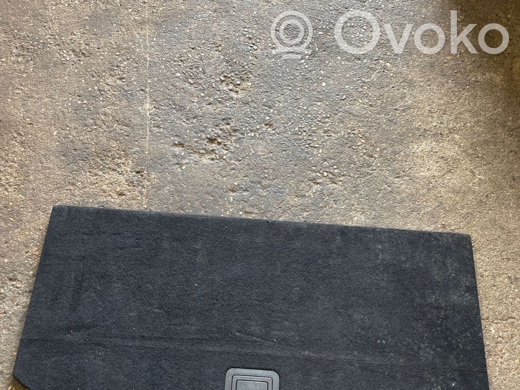 Trunk/boot floor carpet liner