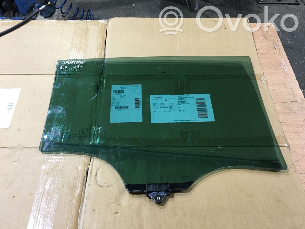 KIA Sportage Rear door window glass 