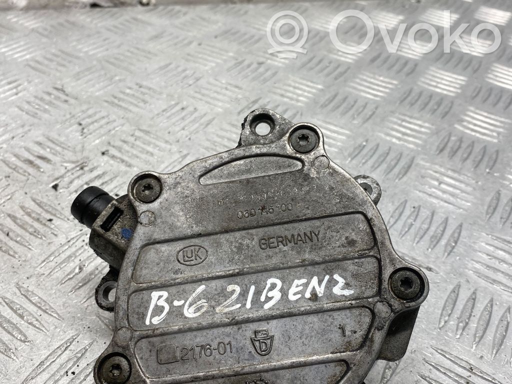 Volkswagen PASSAT B6 Pompa podciśnienia 