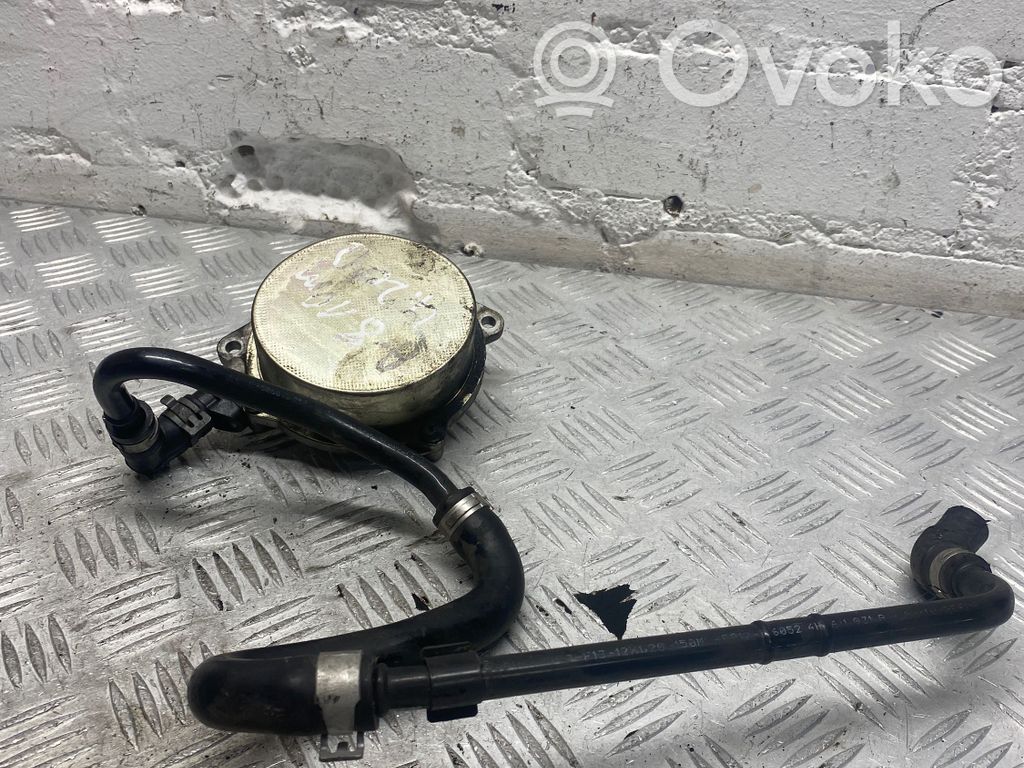 Audi A8 S8 D4 4H Vacuum pump 