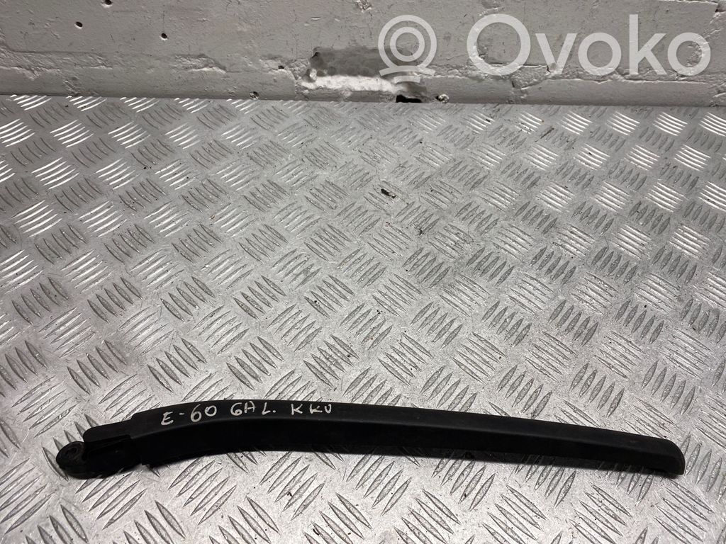 BMW 5 E60 E61 Brazo del limpiaparabrisas trasero 