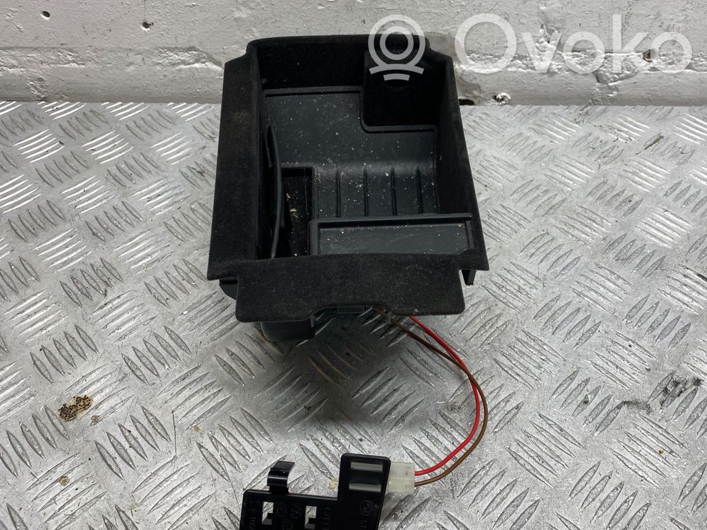 BMW 7 G11 G12 Wireless charging module 
