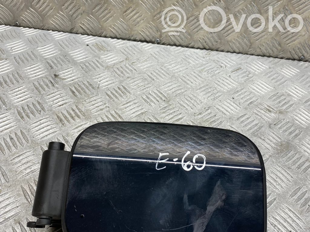 BMW 5 E60 E61 Degalų bako dangtelis 