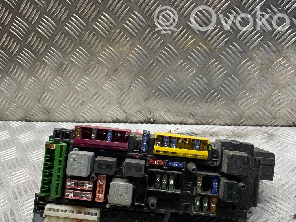 Mercedes-Benz E W212 Fuse module 