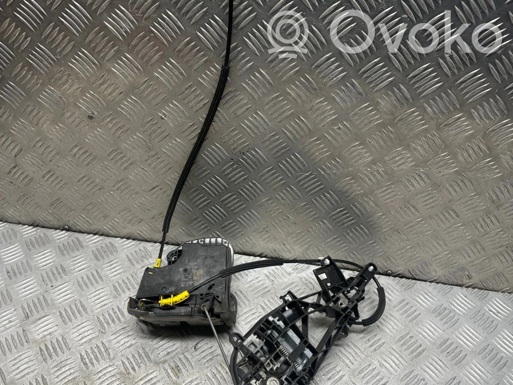 Opel Astra K Front door lock 