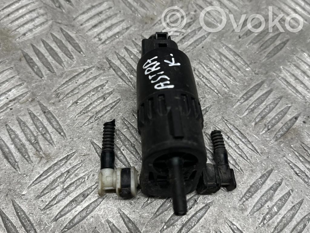 Opel Astra K Windscreen/windshield washer pump 