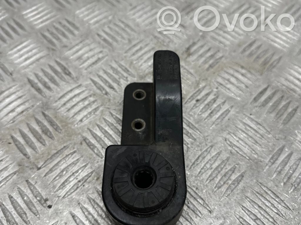 Opel Astra K Radiator mount bracket 