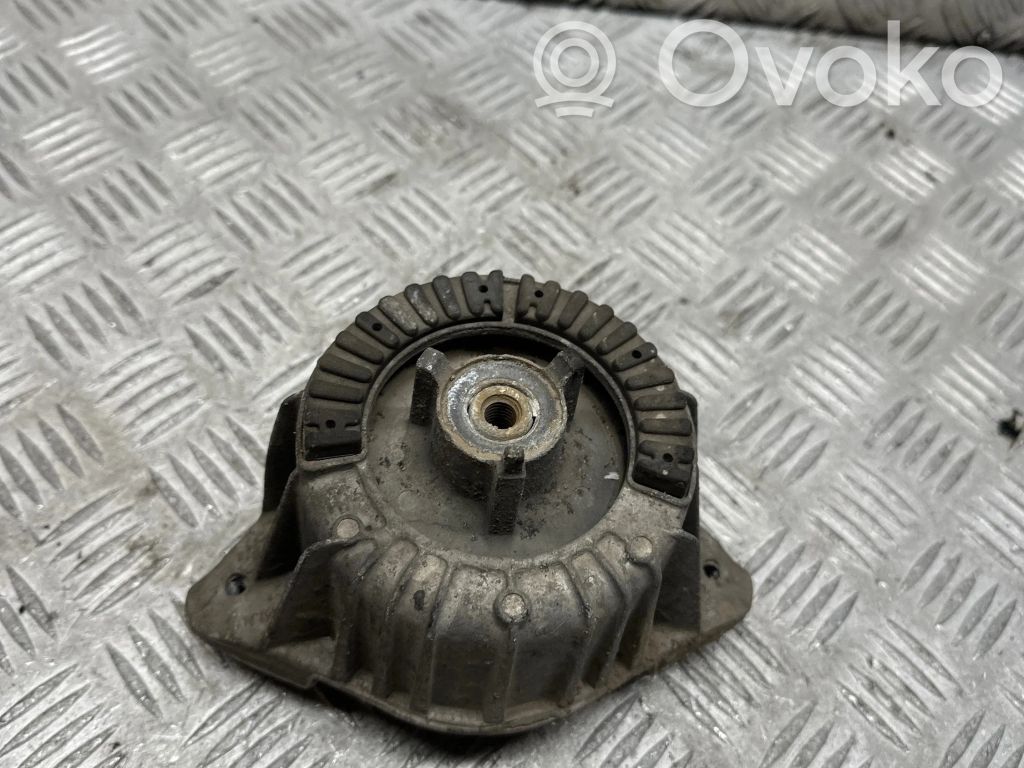 Mercedes-Benz E W212 Soporte de montaje del motor 