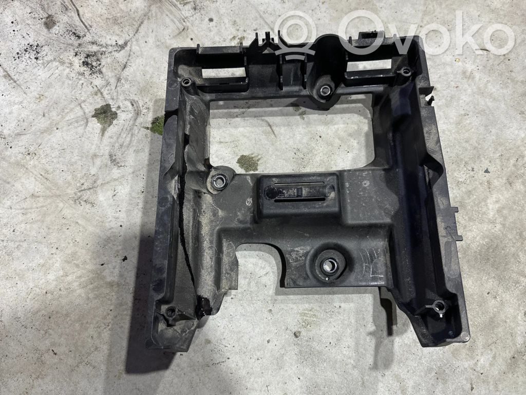Audi Q7 4M Other engine bay part 