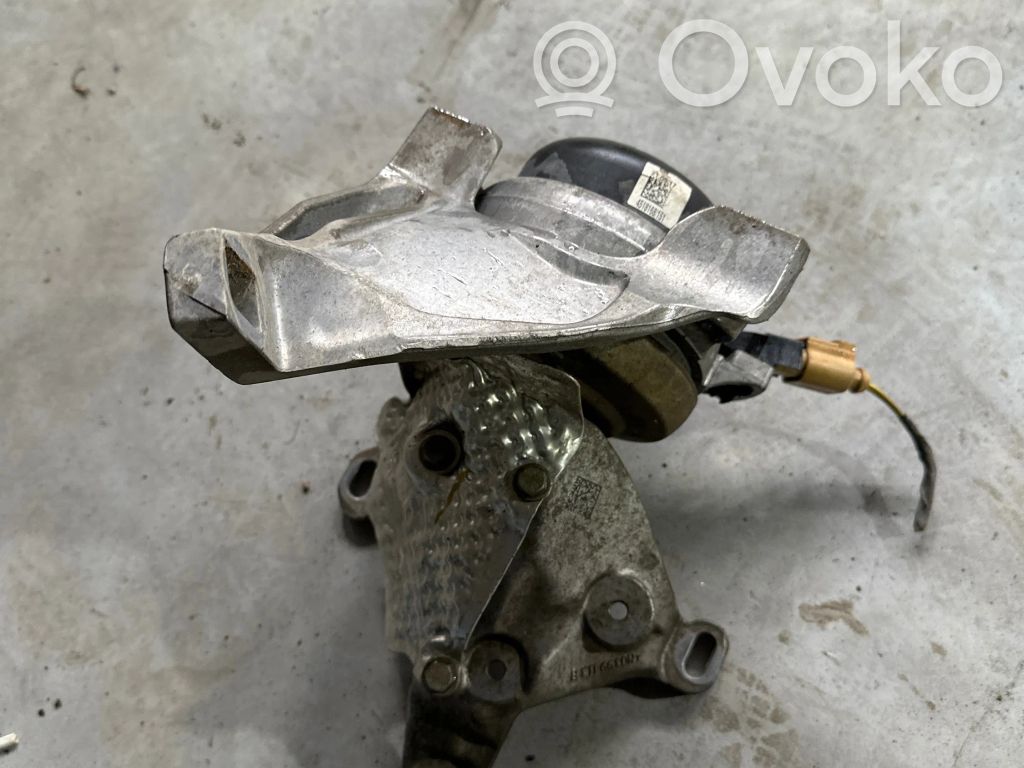 Audi Q7 4M Engine mount bracket 