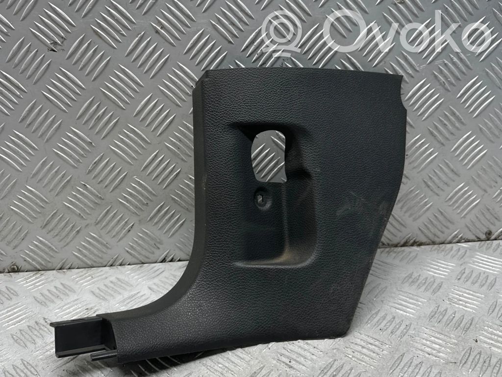 Volkswagen Golf VI Отделка переднего порога (внутренняя) 