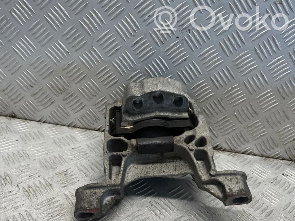 Mazda 6 Engine mount bracket 