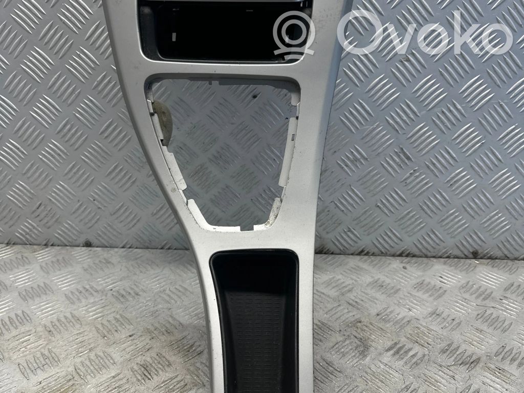BMW 3 E90 E91 Dashboard glove box trim 