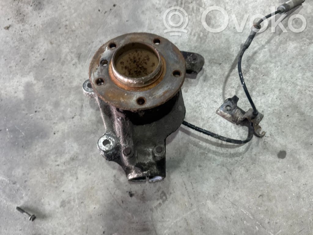 BMW 3 E90 E91 Front wheel hub 