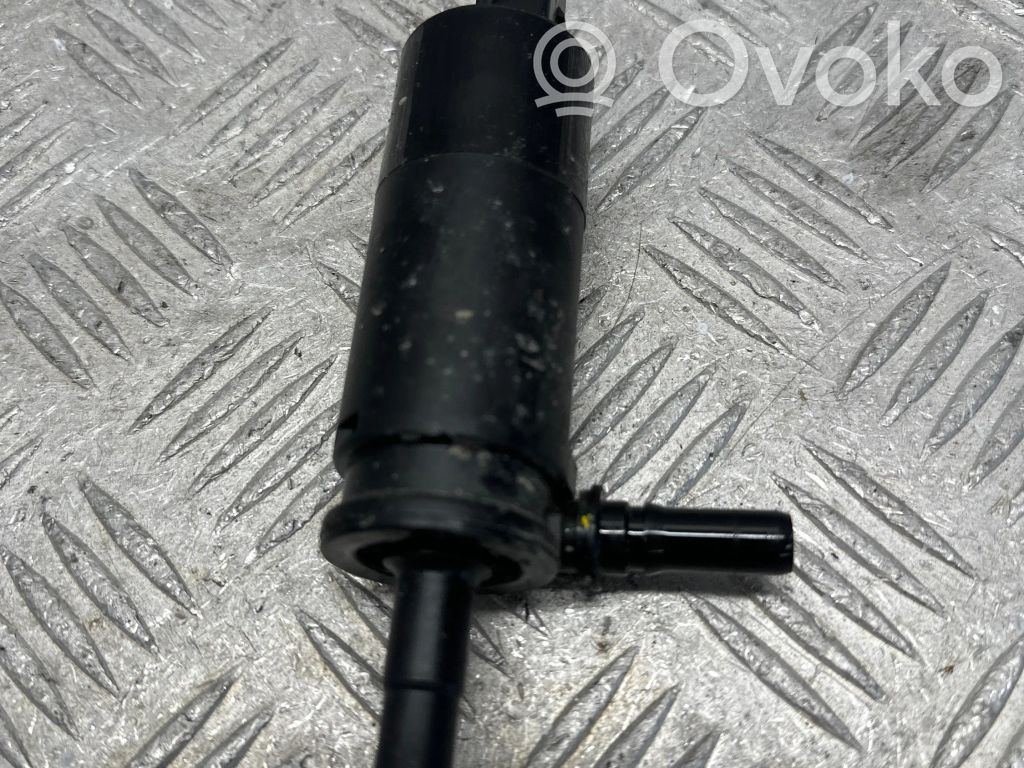 BMW X5 F15 Headlight washer pump 