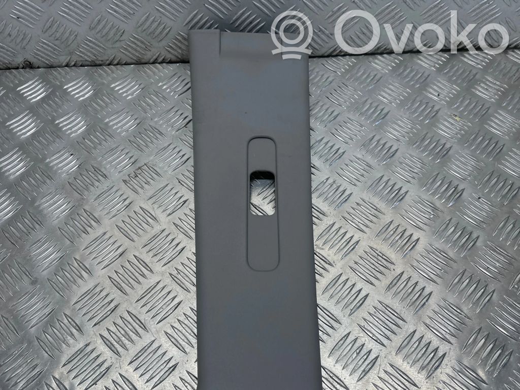 Osłona górna słupka / B   MN123869,3E00