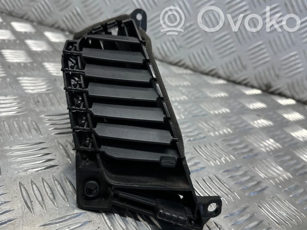 Mitsubishi L200 Grilă ventilație centrală 