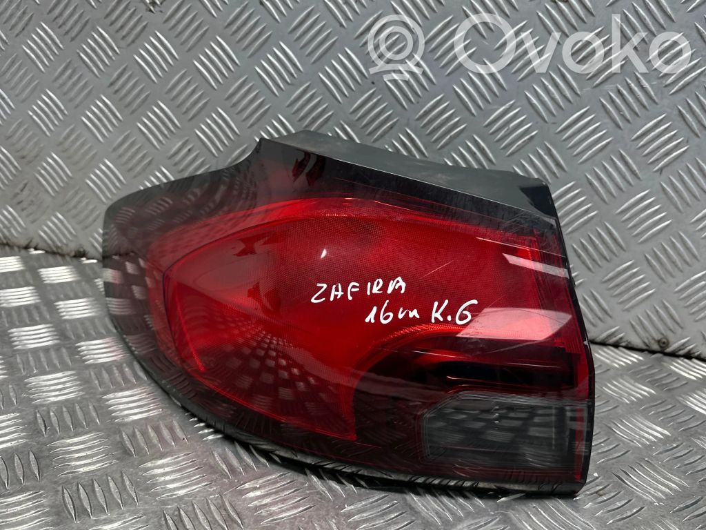 Opel Zafira C Lampa tylna 