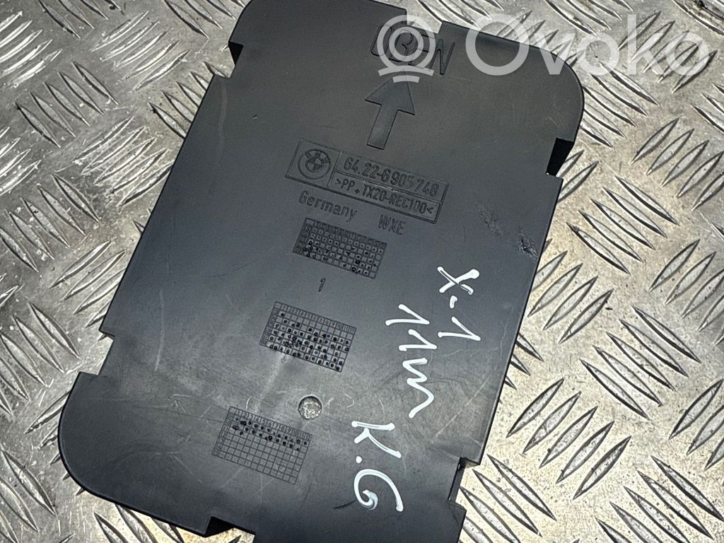 BMW X1 E84 Quarter panel pressure vent 