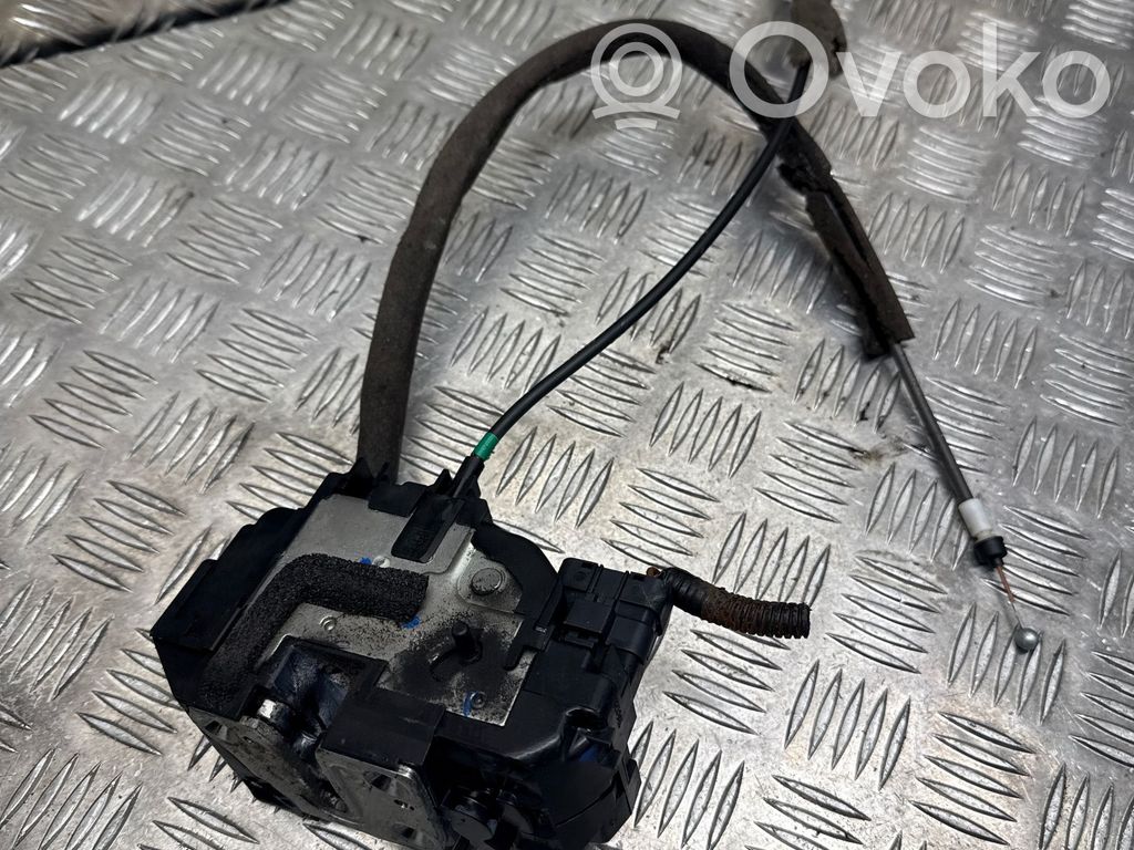 Nissan Qashqai Rear door lock 