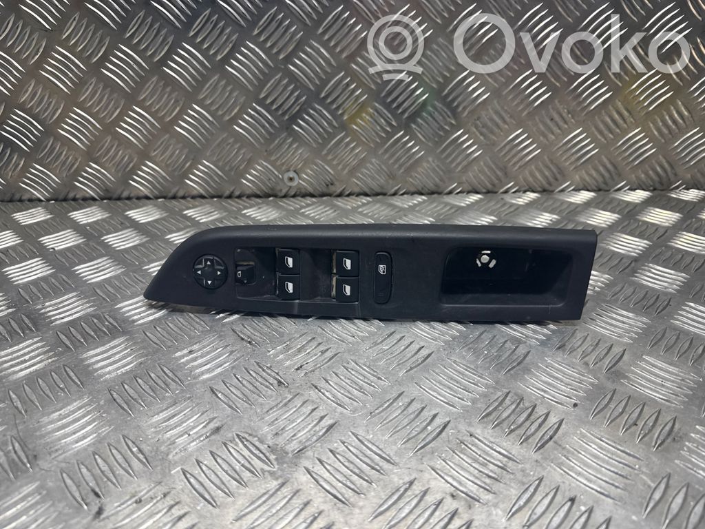 Opel Corsa F Electric window control switch 