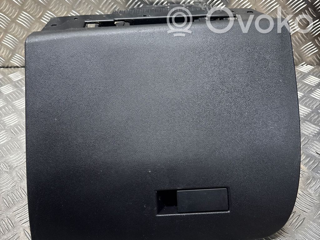 Opel Corsa F Guantera 