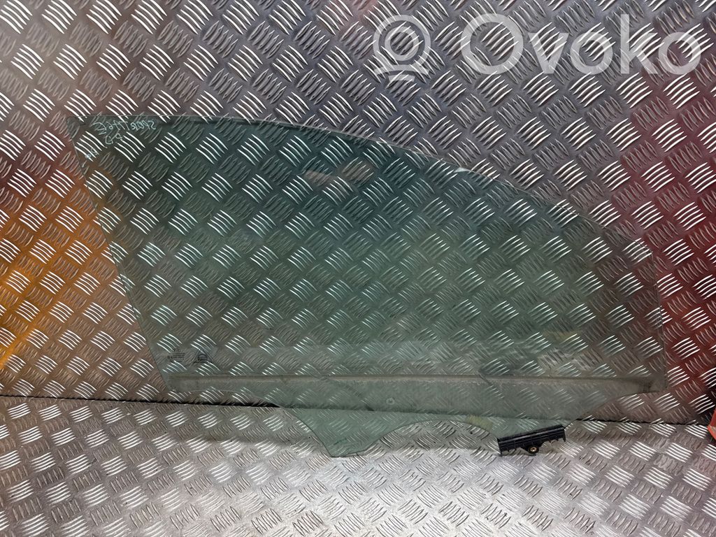 KIA Sportage Front door window glass four-door 