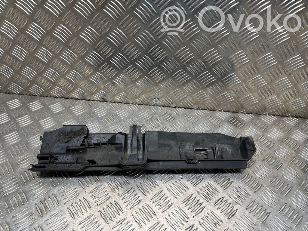 BMW X1 E84 Radiator mount bracket 