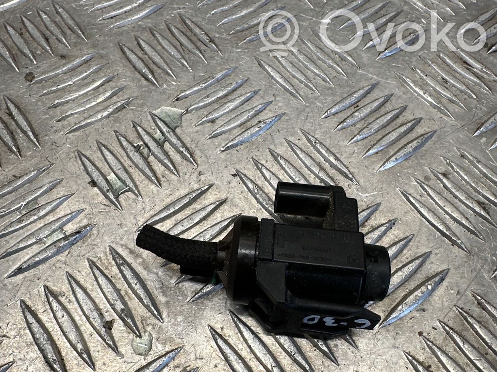 BMW 5 G30 G31 G38 Вакуумный клапан 