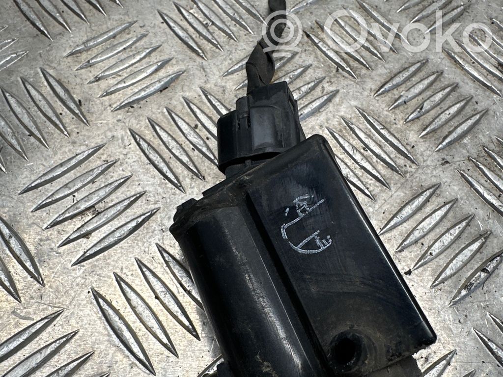 KIA Sorento Windscreen/windshield washer pump 