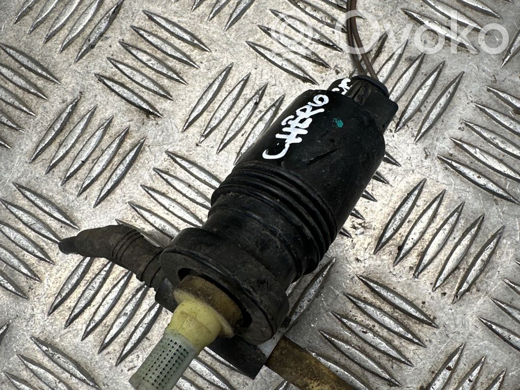 Jeep Grand Cherokee Windscreen/windshield washer pump 