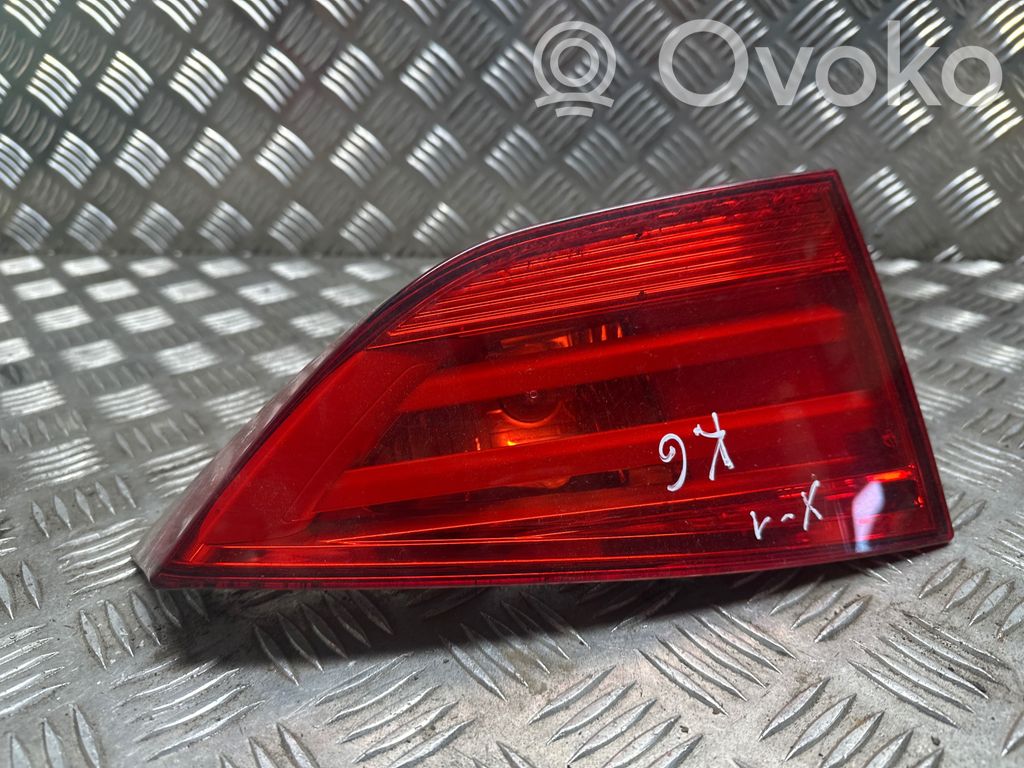 BMW X1 E84 Aizmugurējais lukturis pārsegā 