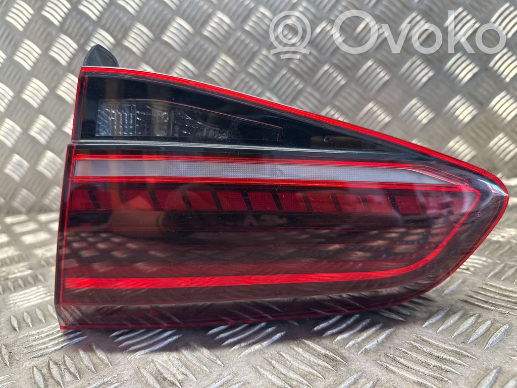 Lampy tylnej klapy bagażnika   5G0945308P,81630201