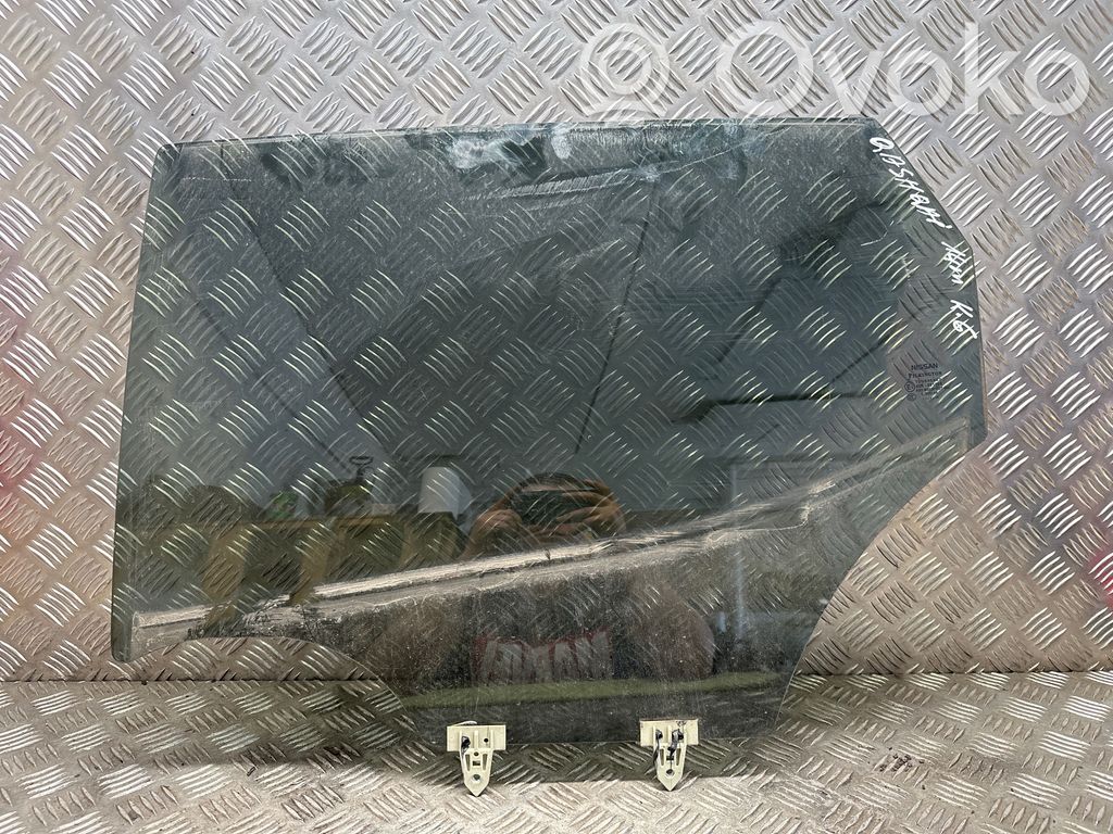 Nissan Qashqai Takaoven ikkunalasi 