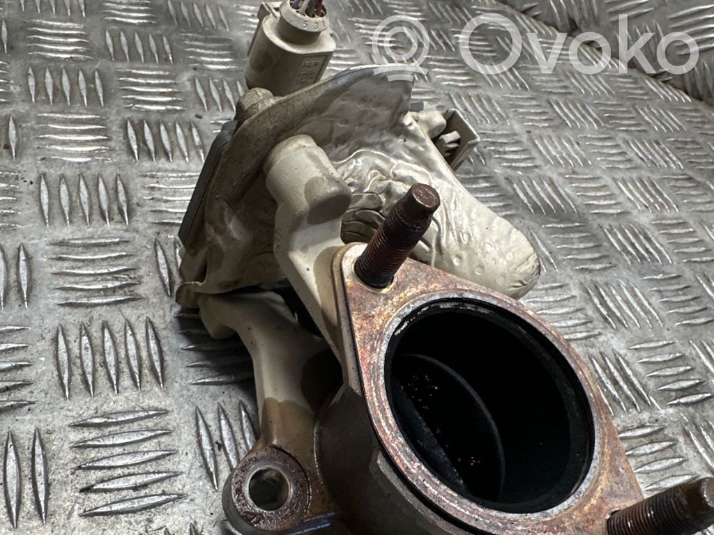 KIA Sorento Throttle valve 