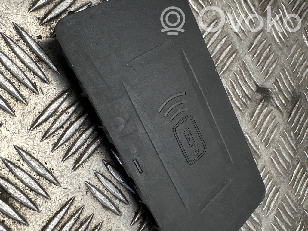 BMW 3 G20 G21 Wireless charging module 