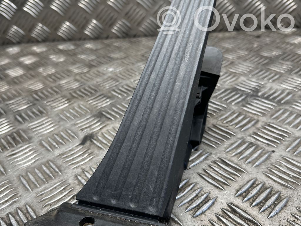 BMW 3 G20 G21 Akceleratoriaus pedalas 