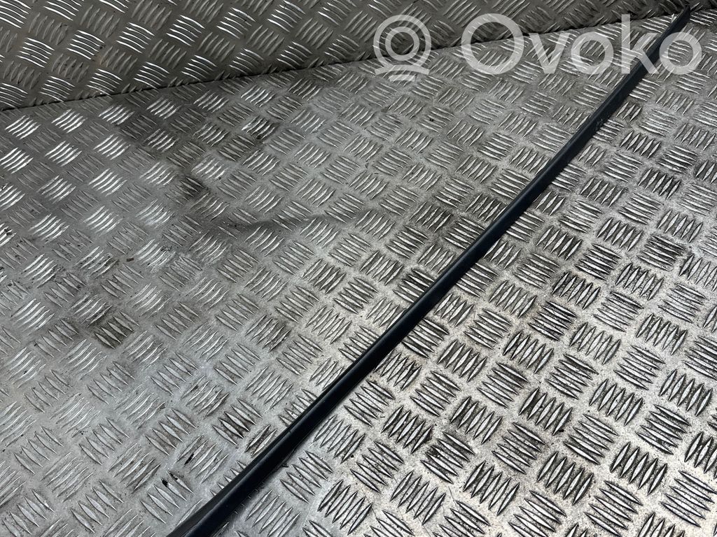 Opel Astra K Windshield trim 